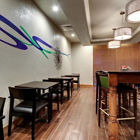Holiday Inn Express Marshfield - Springfield Area By Ihg Εξωτερικό φωτογραφία