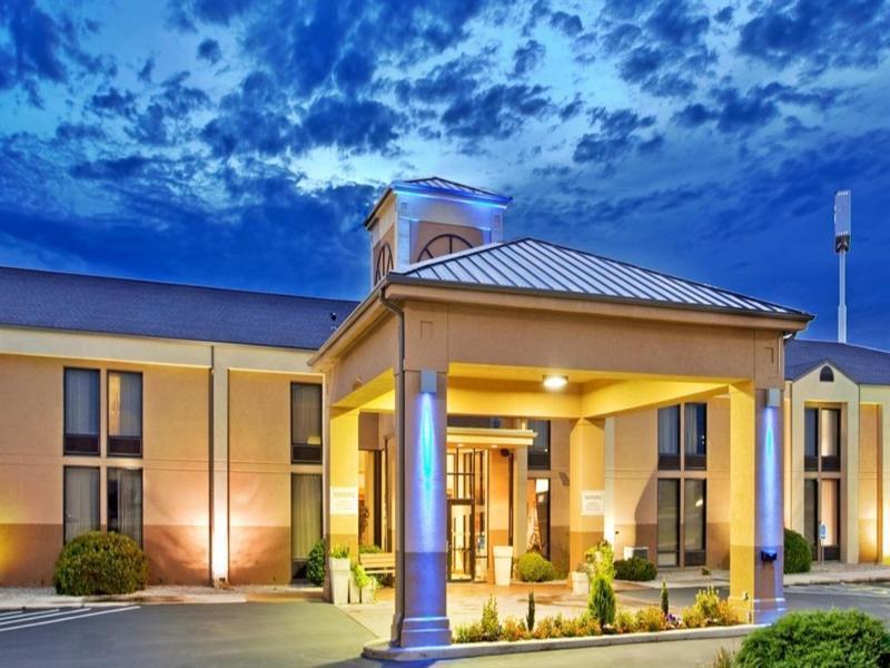 Holiday Inn Express Marshfield - Springfield Area By Ihg Εξωτερικό φωτογραφία
