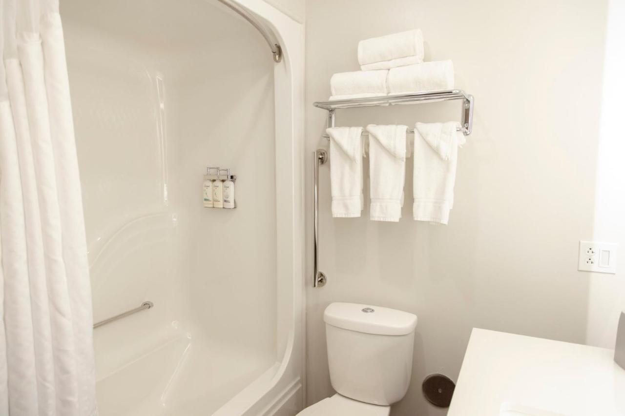 Holiday Inn Express Marshfield - Springfield Area By Ihg Εξωτερικό φωτογραφία