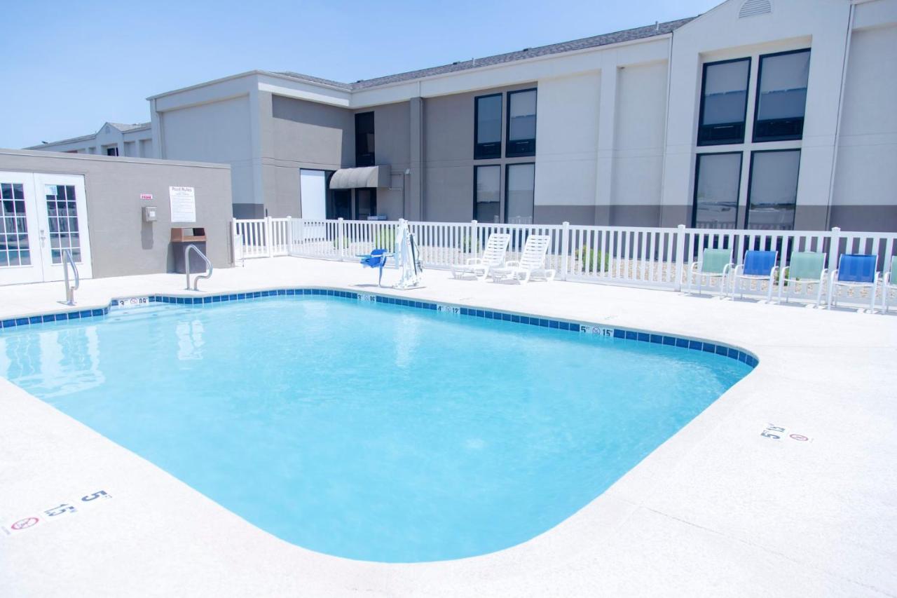 Holiday Inn Express Marshfield - Springfield Area By Ihg Εξωτερικό φωτογραφία