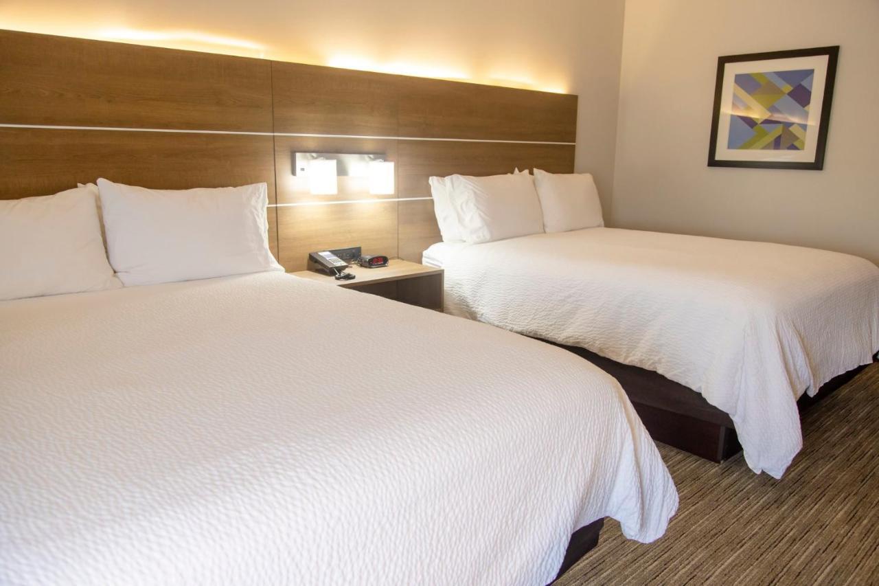 Holiday Inn Express Marshfield - Springfield Area By Ihg Εξωτερικό φωτογραφία