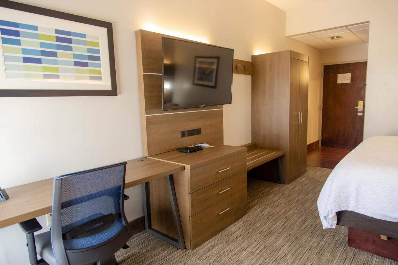 Holiday Inn Express Marshfield - Springfield Area By Ihg Εξωτερικό φωτογραφία