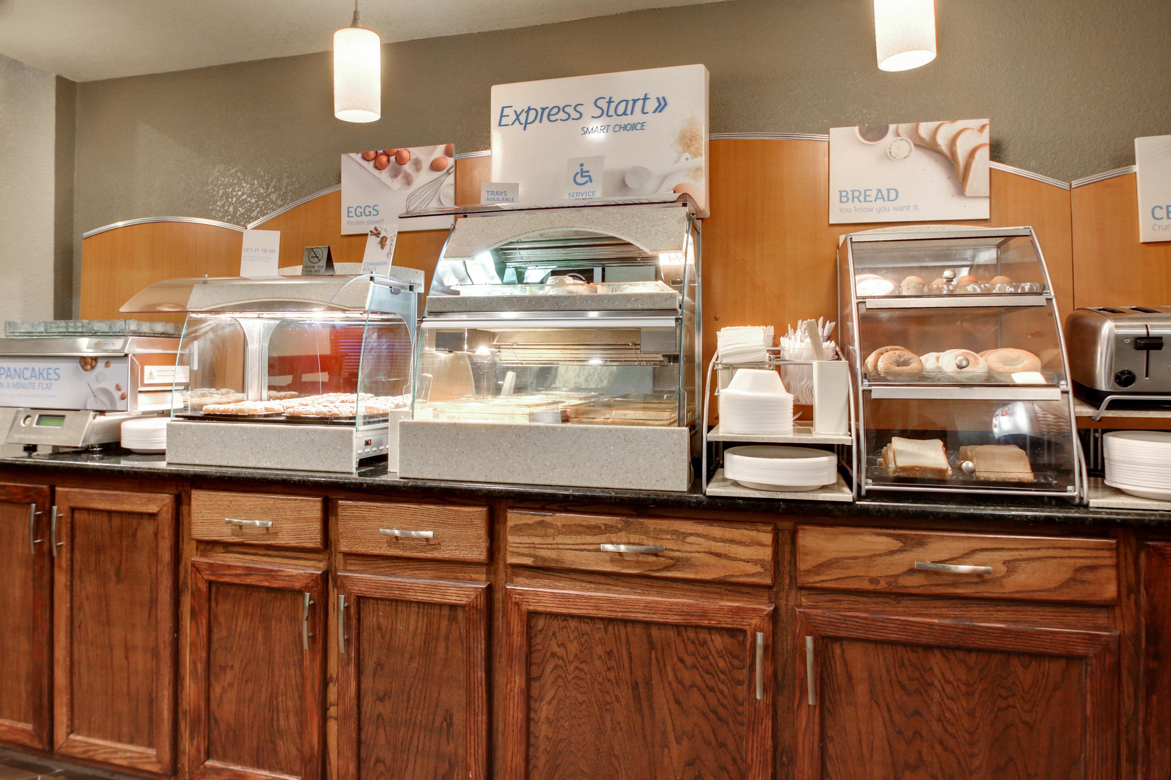 Holiday Inn Express Marshfield - Springfield Area By Ihg Εξωτερικό φωτογραφία